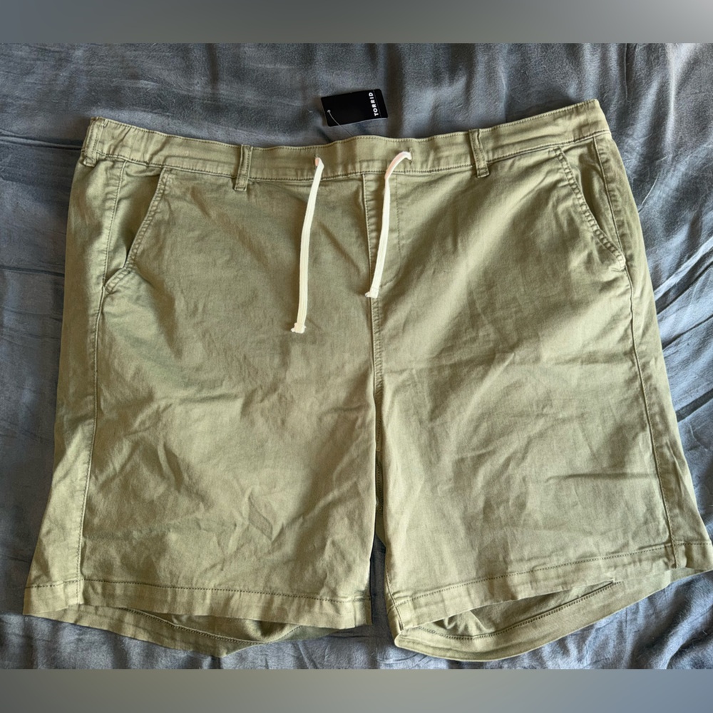 NWT Torrid 8 inch Pull-On Weekend Stretch Twill Cargo Short 4X
